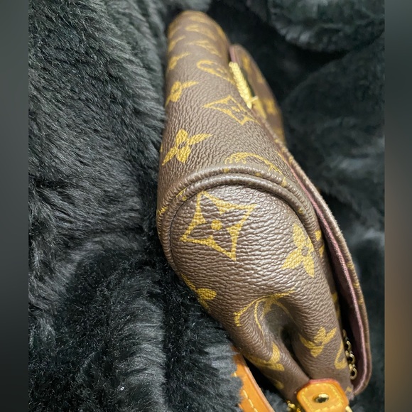 Louis Vuitton Favorite MM - Picture 5 of 7